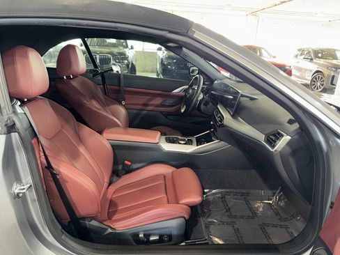 Used 2024 BMW 430i Convertible w/ Premium Package image 10