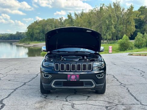 Used 2017 Jeep Grand Cherokee Limited w/ Luxury Group II AWD/4WD image 17