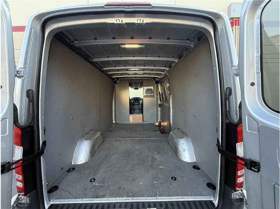 Used 2013 Mercedes-Benz Sprinter 2500 image 16