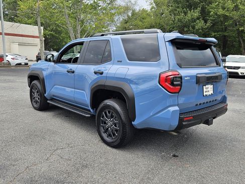 Certified 2025 Toyota 4Runner SR5 AWD/4WD image 7