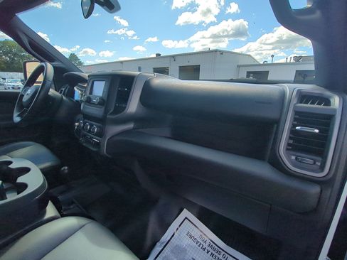 Used 2023 RAM 2500 Tradesman w/ Chrome Appearance Group image 29
