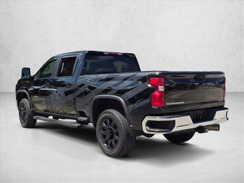 Used 2023 Chevrolet Silverado 2500 LT w/ Convenience Package AWD/4WD image 8