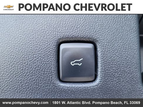 Used 2022 Ford Escape SE w/ SE Sport Appearance Package image 11