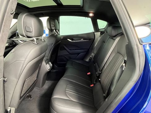 Used 2022 Maserati Levante Modena AWD/4WD image 22