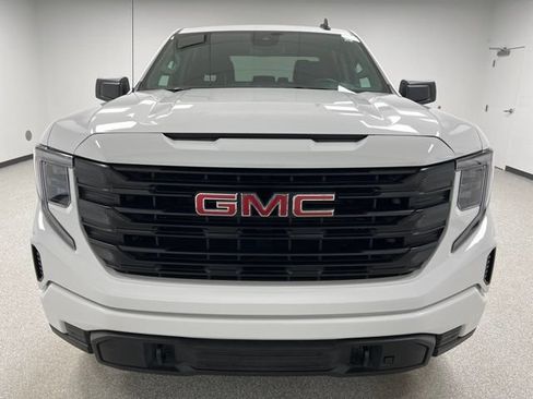 Used 2024 GMC Sierra 1500 Pro w/ Graphite Edition AWD/4WD image 3