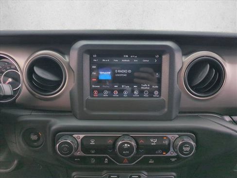 Used 2021 Jeep Gladiator Sport AWD/4WD image 14