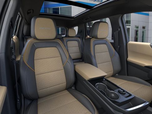 New 2026 Chevrolet Equinox ACTIV w/ Safety and Technology Package image 16