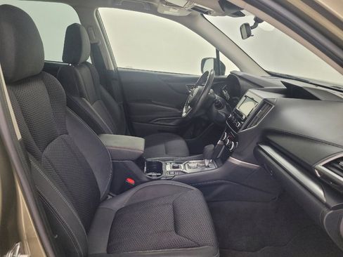 Used 2023 Subaru Forester Premium AWD/4WD image 21