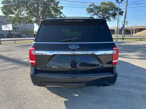 Used 2020 Ford Expedition XLT w/ Equipment Group 202A RWD image 8