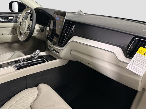 New 2026 Volvo XC60 T8 Ultra w/ Protection Package Premier AWD/4WD image 30