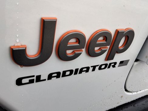 New 2026 Jeep Gladiator Mojave image 15