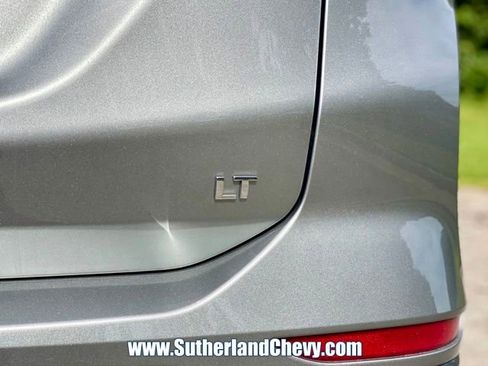 Used 2023 Chevrolet Equinox LT FWD image 11