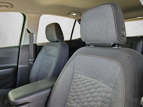 Used 2021 Chevrolet Equinox LT image 16