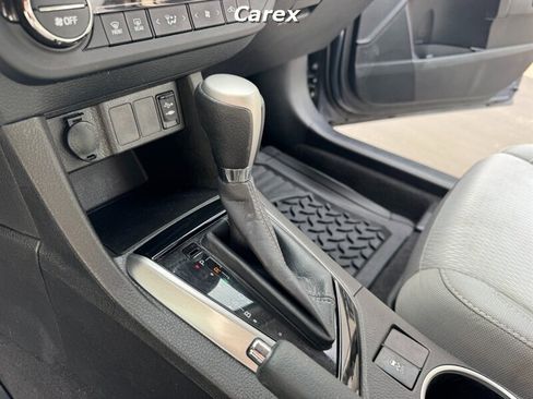 Used 2016 Toyota Corolla LE image 27