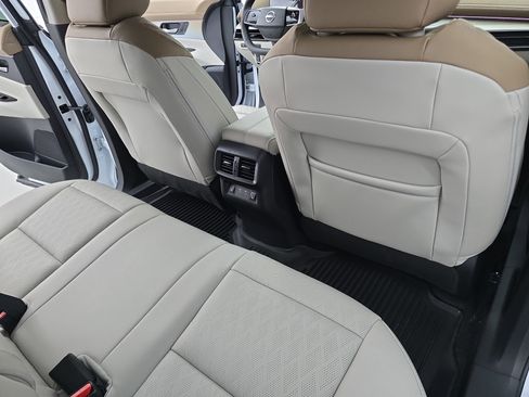 New 2026 Nissan Murano Platinum image 11