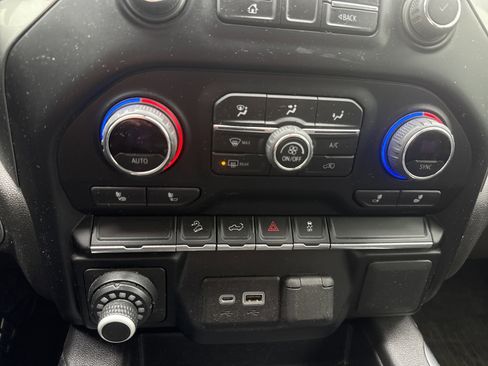 Used 2021 Chevrolet Silverado 1500 LT Trail Boss w/ Bed Protection Package image 23