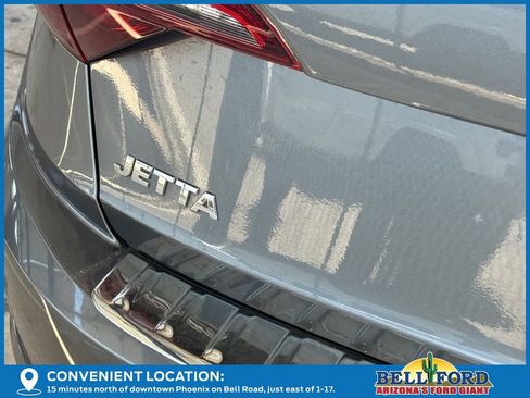 Used 2021 Volkswagen Jetta R-Line FWD image 16