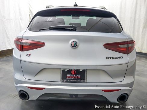 Used 2020 Alfa Romeo Stelvio Ti Sport w/ Quick Order Package 22S Sport AWD/4WD image 7