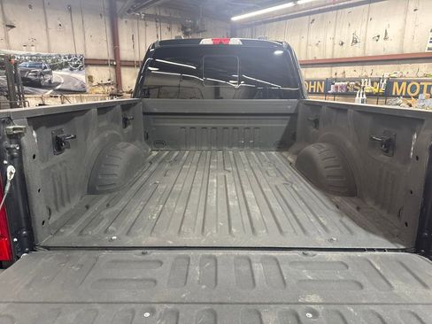 Used 2022 Ford F350 Platinum w/ Tremor Off-Road Package image 24