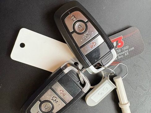 Used 2019 Ford Fusion SE w/ Equipment Group 151A image 44