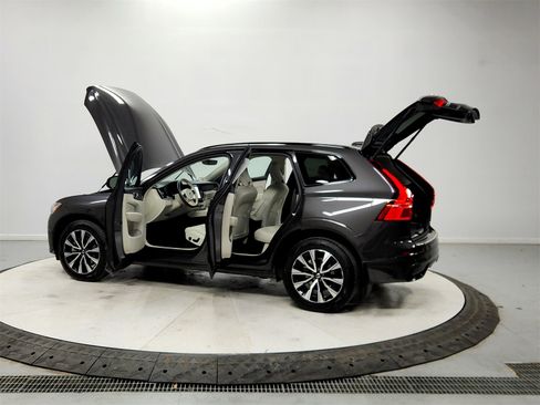 Used 2024 Volvo XC60 B5 Plus w/ Protection Package Premier image 13