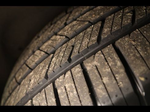 Used 2022 Chevrolet Traverse LT w/ Midnight/Sport Edition image 23