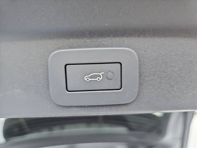 Used 2026 Jaguar F-PACE R-Dynamic S AWD/4WD image 10
