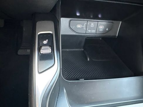 Certified 2025 Kia Sorento X-Line EX AWD/4WD image 17