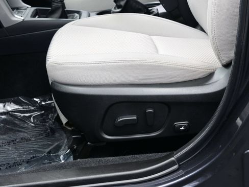 Used 2018 Subaru Forester 2.5i Premium AWD/4WD image 11