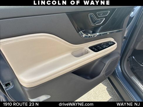 Certified 2022 Lincoln Corsair AWD w/ Equipment Group 101A image 13