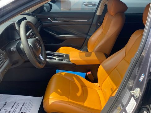 Used 2020 Honda Accord EX image 5