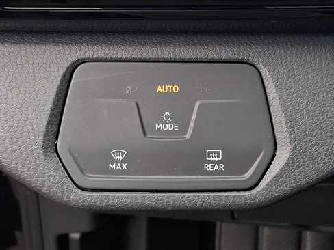 Used 2023 Volkswagen ID.4 Pro image 27