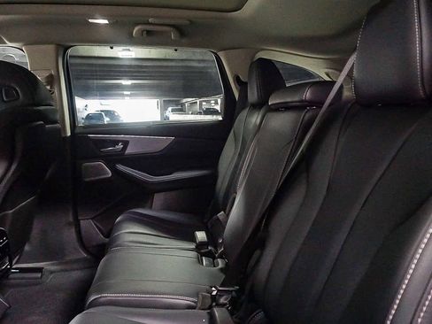 Used 2025 Acura MDX SH-AWD w/ Technology Package image 22