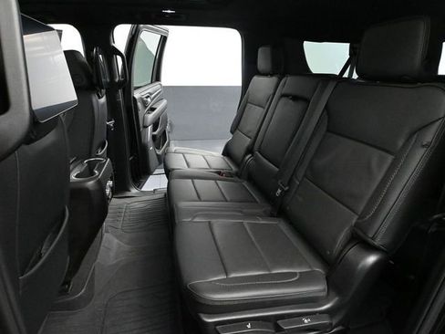 Used 2024 GMC Yukon XL Denali w/ Advanced Technology Package image 44