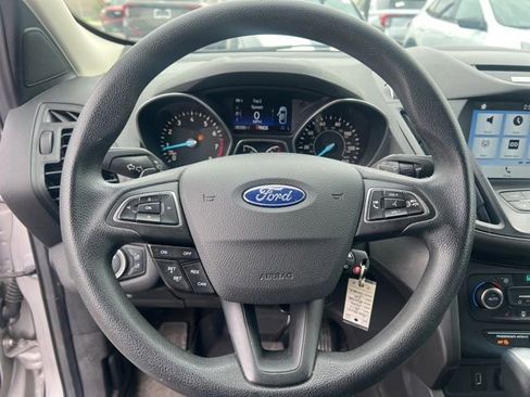 Used 2017 Ford Escape SE w/ Equipment Group 201A FWD image 22