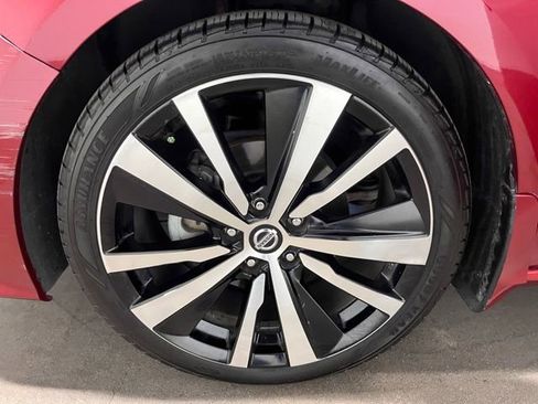 Used 2019 Nissan Altima 2.5 SR w/ SR Premium Package image 28