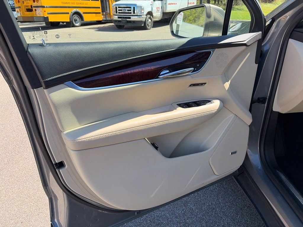 Used 2019 Cadillac XT5 Luxury AWD/4WD image 24