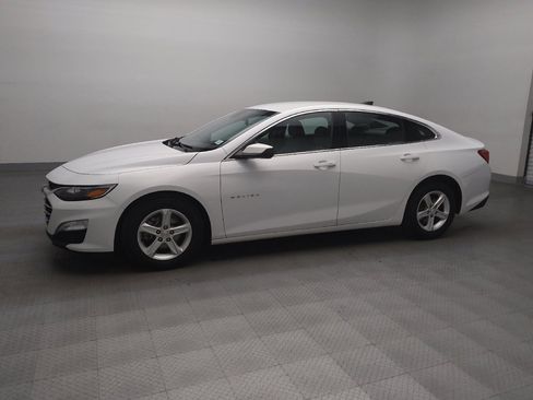 Used 2022 Chevrolet Malibu LS w/ Driver Confidence Package II image 2