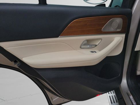 Used 2022 Mercedes-Benz GLE 350 4MATIC image 29