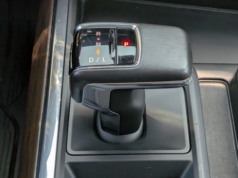 Used 2022 GMC Sierra 1500 SLT w/ SLT Convenience Package AWD/4WD image 20