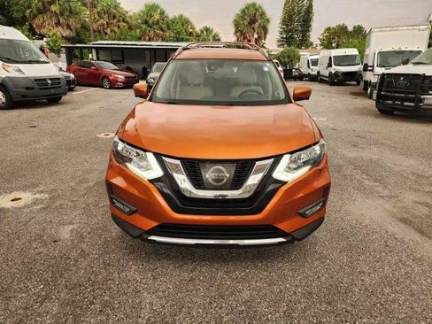 Used 2017 Nissan Rogue SL w/ SL Premium Package FWD image 3