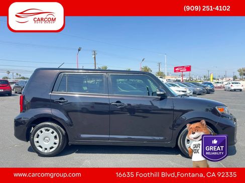 Used 2014 Scion xB FWD image 11