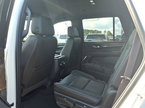 Used 2023 GMC Yukon Denali RWD image 24