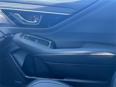 Used 2025 Subaru Outback Limited image 17