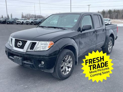 Used 2020 Nissan Frontier SV image 1