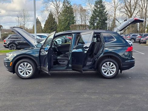 Used 2019 Volkswagen Tiguan SE w/ 3rd Row Seat Package image 12