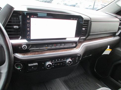 Certified 2025 GMC Sierra 2500 SLE w/ SLE Value Package; image 25