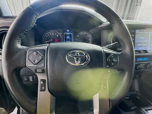 Certified 2023 Toyota Tacoma TRD Off-Road AWD/4WD image 9