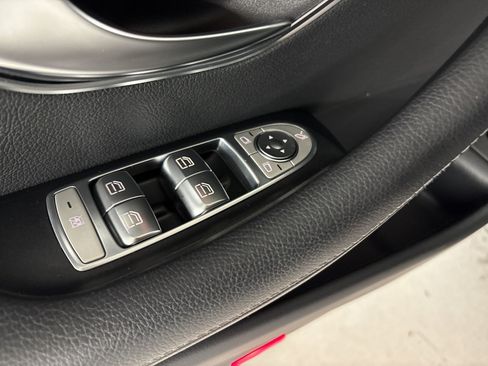 Used 2023 Mercedes-Benz E 350 4MATIC Sedan image 13