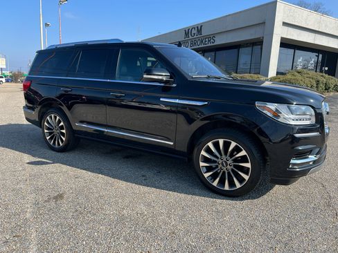 Used 2020 Lincoln Navigator Reserve w/ Luxury Package image 21